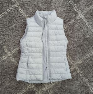 Old Navy Puffer Vest
